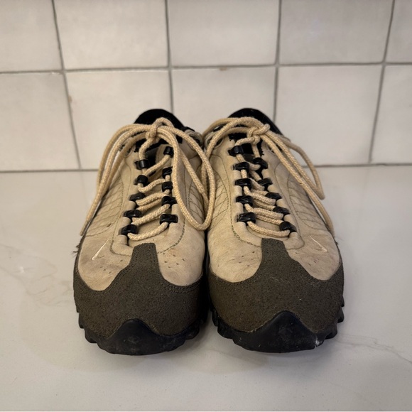 Vintage Nike ACG Women’s Hiking Shoes Size 8 - Picture 2 of 6